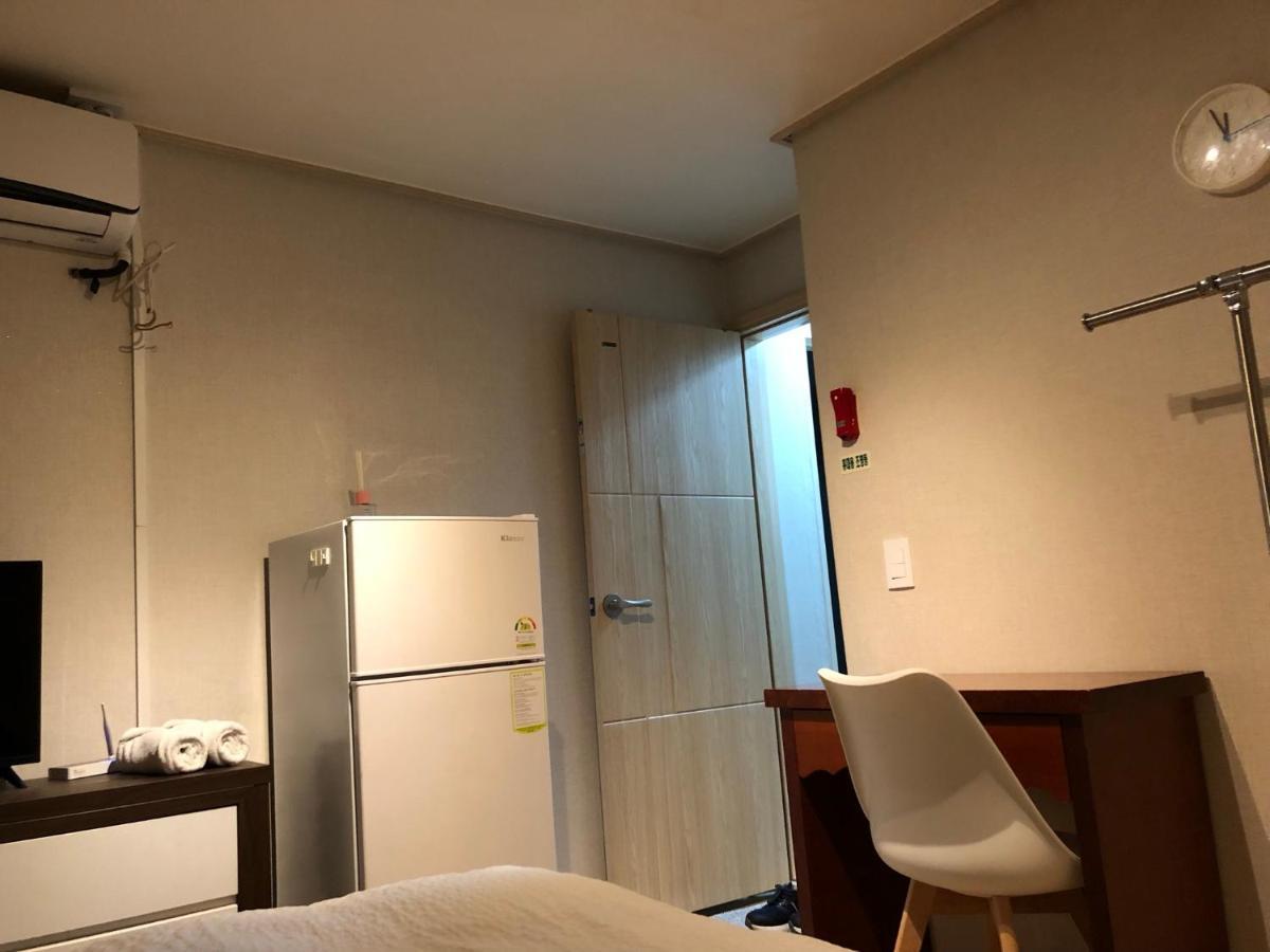 Хостел Rich House Dongdaemun Сеул Экстерьер фото